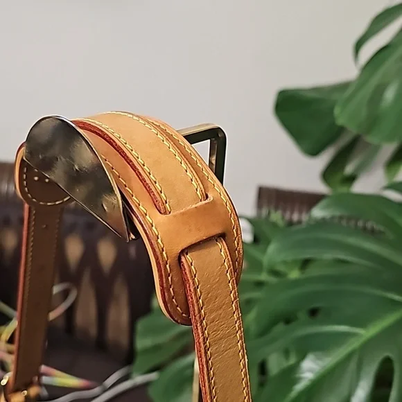 #0710-584 LOUIS VUITTON MONOGRAM BOLOUGNE SHOULDER BAG - Picture 9 of 9